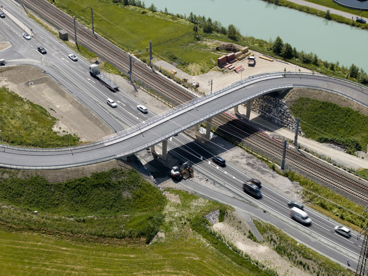 ÖBB: Neue Überfahrtsbrücke löst zwei Bahnübergänge in Gries im Pinzgau ab